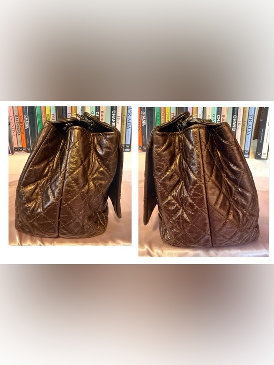 Chanel Reissue 2.55 Flap in Metallic Bronze Aged Calfskin w/ Gunmetal Hardware - Picture 3 of 12